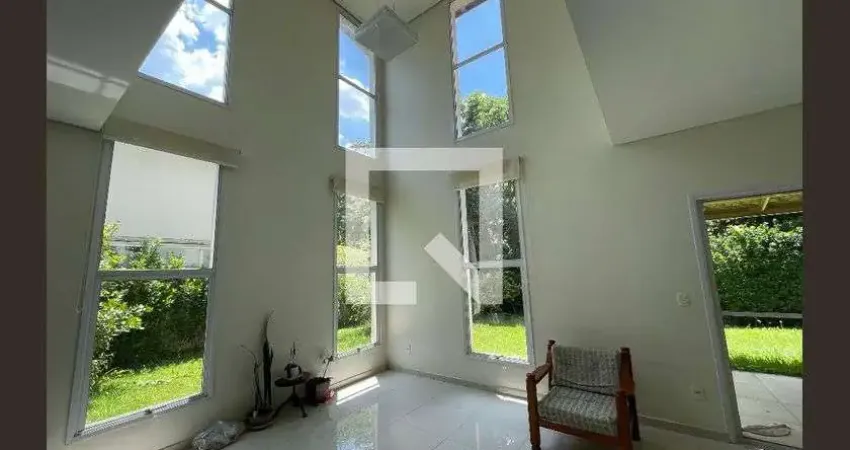 Casa / Sobrado em Condomínio para Aluguel - Jardim Barbacena, 3 Quartos,  300 m² - Cotia