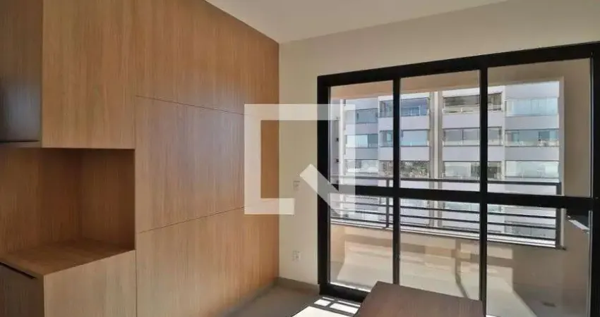 Kitnet / Stúdio para Aluguel - Saraiva, 1 Quarto,  34 m² - Uberlândia
