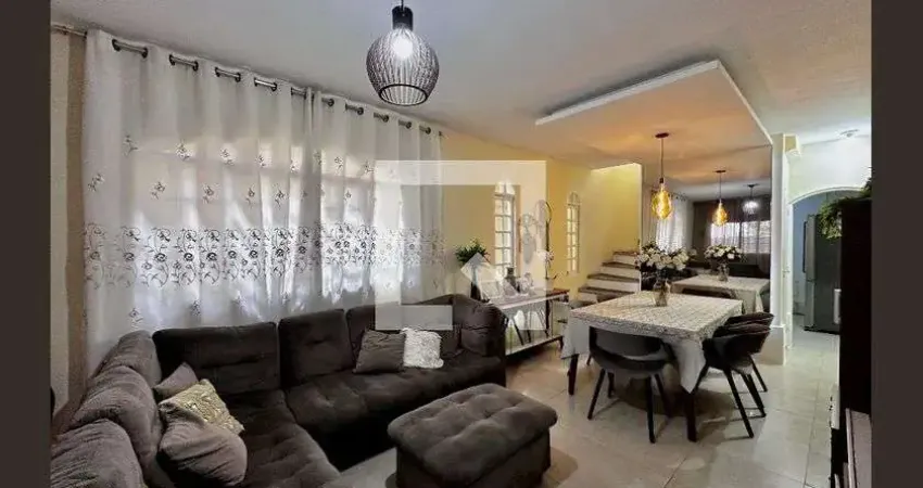 Casa para Aluguel - Vila das Belezas, 3 Quartos,  205 m² - São Paulo