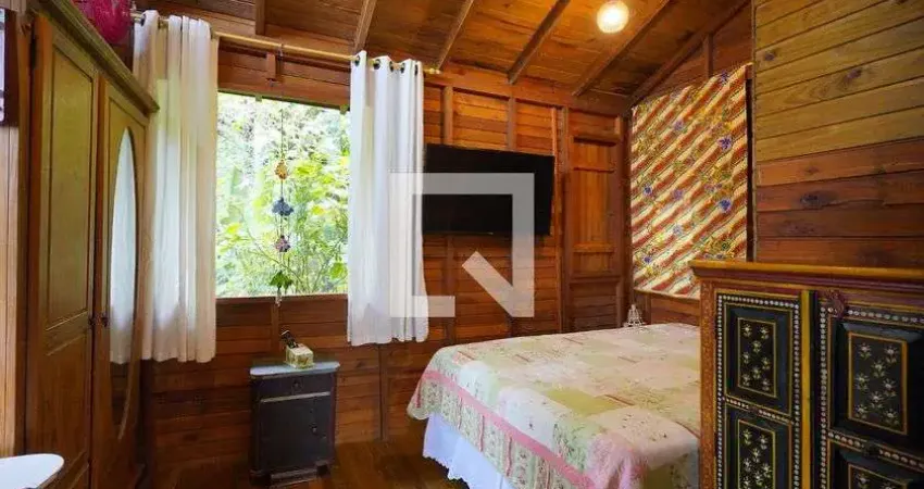 Kitnet / Stúdio para Aluguel - Rio Tavares, 1 Quarto,  35 m² - Florianópolis