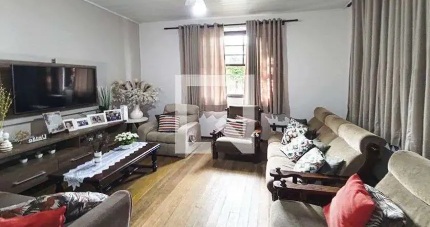 Casa para Aluguel - Feitoria, 3 Quartos,  110 m² - São Leopoldo