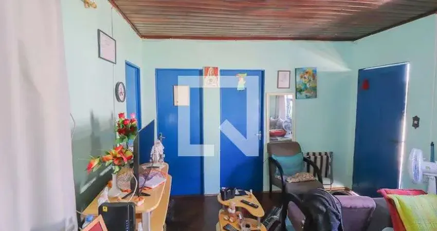Casa para Aluguel - Duque de Caxias, 3 Quartos,  80 m² - São Leopoldo