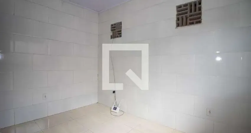 Casa para Aluguel - Ceilândia, 1 Quarto,  30 m² - Brasília