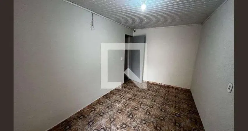 Casa para Aluguel - Taguatinga, 2 Quartos,  80 m² - Brasília