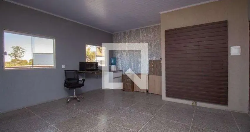 Kitnet / Stúdio para Aluguel - Taguatinga, 1 Quarto,  49 m² - Brasília