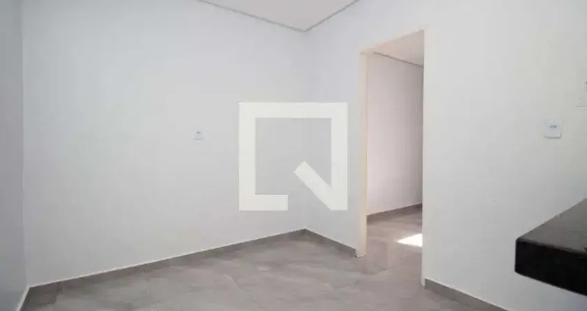 Casa para Aluguel - Taguatinga, 2 Quartos,  35 m² - Brasília