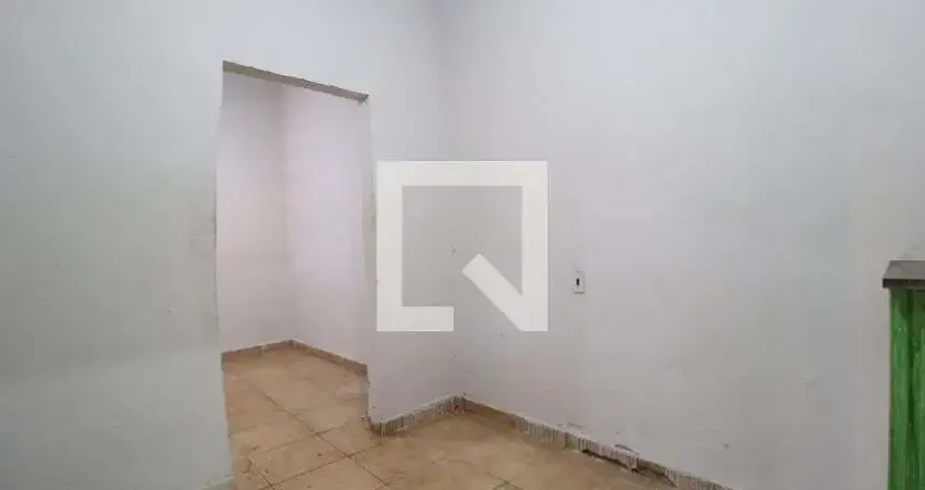 Casa para Aluguel - Santa Mônica, 1 Quarto,  70 m² - Uberlândia