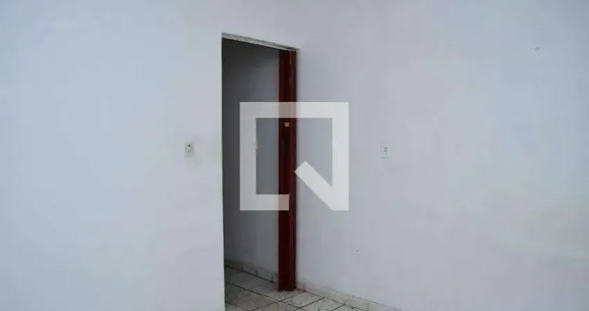 Casa para Aluguel - Jardim do Engenho, 1 Quarto,  35 m² - Cotia