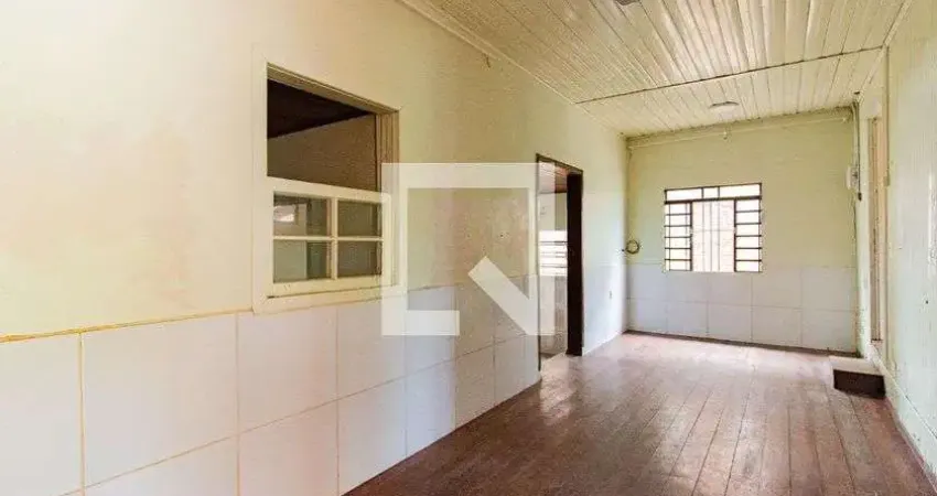 Casa para Aluguel - Bairro Fátima, 2 Quartos,  110 m² - Canoas