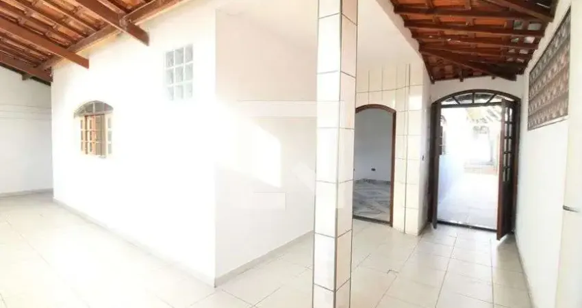 Casa para Aluguel - Vila Industrial, 2 Quartos,  100 m² - São José dos Campos