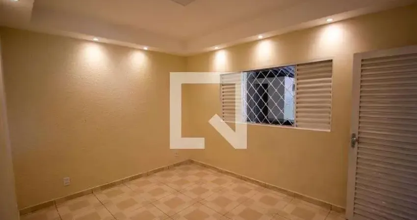 Casa para Aluguel - Samambaia, 2 Quartos,  112 m² - Brasília