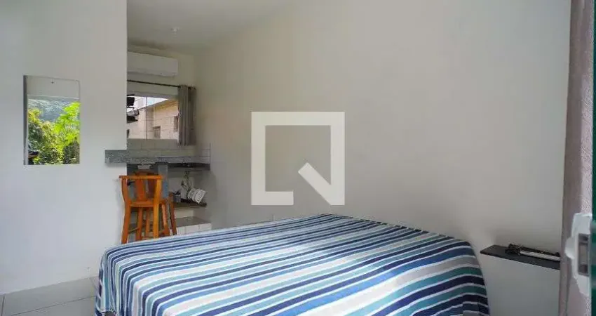 Kitnet / Stúdio para Aluguel - Barra da Lagoa, 1 Quarto,  30 m² - Florianópolis
