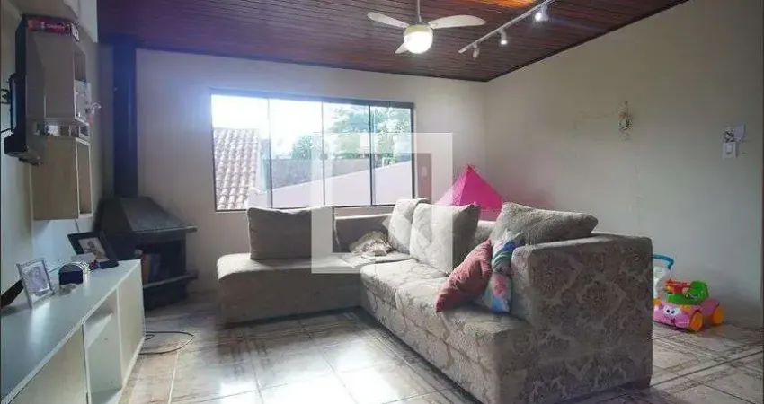 Casa para Aluguel - Centro, 1 Quarto,  200 m² - Novo Hamburgo