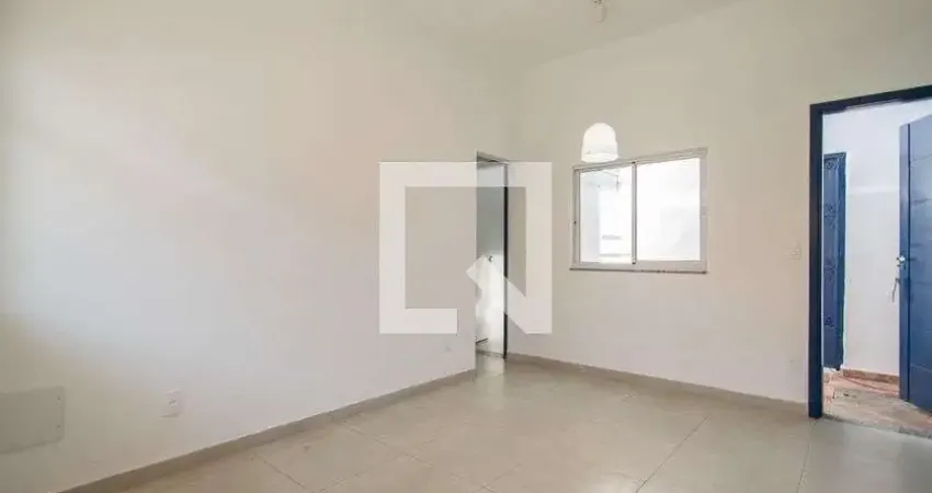Casa para Aluguel - Taquara, 2 Quartos,  65 m² - Rio de Janeiro