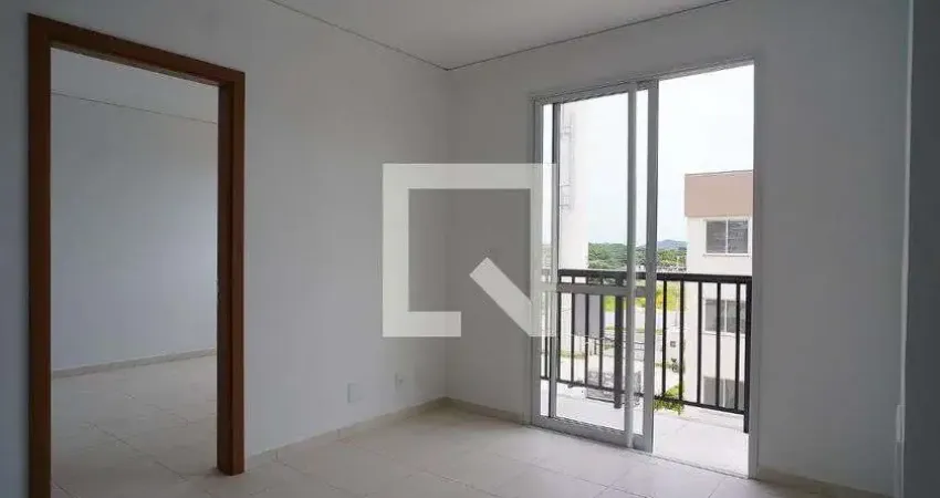 Apartamento para Aluguel - Cachoeira do Bom Jesus, 2 Quartos,  57 m² - Florianópolis
