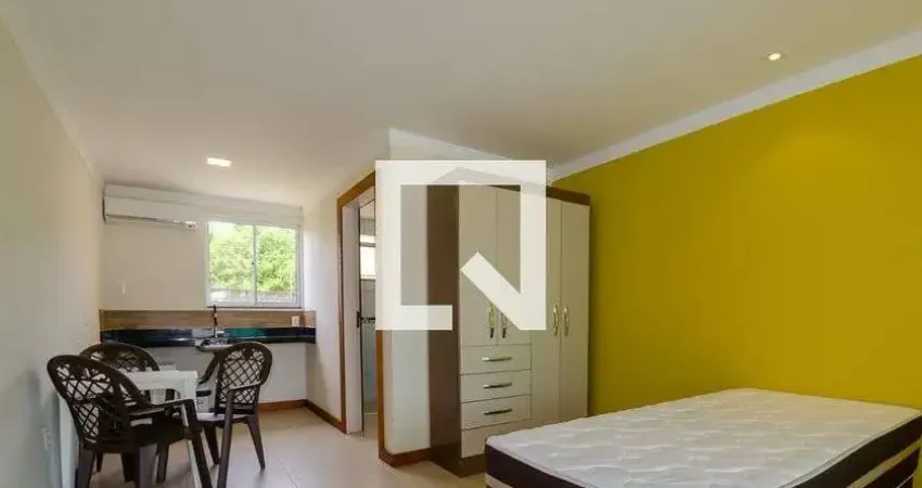 Kitnet / Stúdio para Aluguel - Ingleses, 1 Quarto,  30 m² - Florianópolis