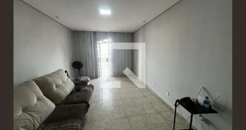 Casa para Aluguel - Taguatinga, 3 Quartos,  250 m² - Brasília