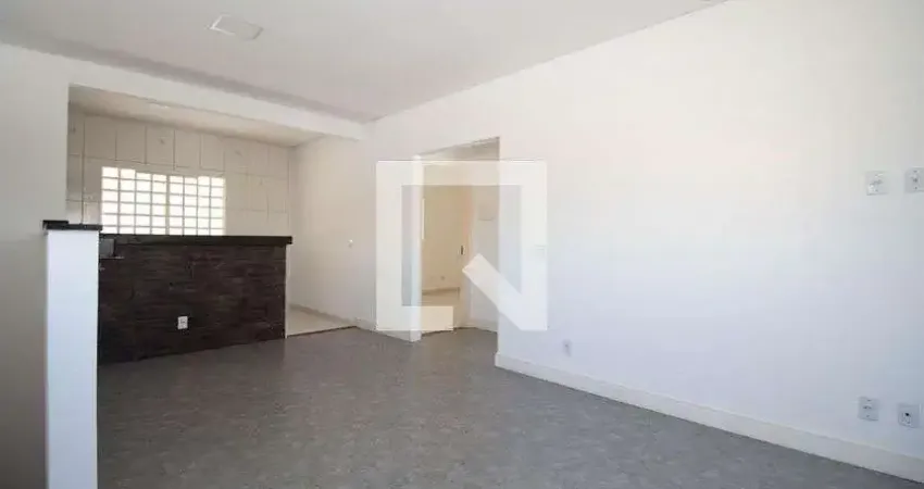 Casa para Aluguel - Samambaia, 2 Quartos,  80 m² - Brasília