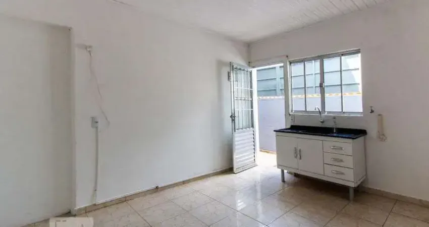 Casa para Aluguel - Centro, 1 Quarto,  70 m² - Cotia