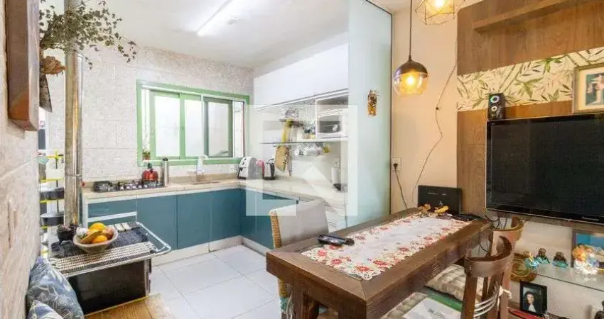 Casa / Sobrado em Condomínio para Aluguel - Guarujá, 1 Quarto,  45 m² - Porto Alegre