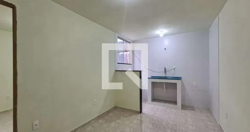 Casa para Aluguel - Piedade, 1 Quarto,  40 m² - Rio de Janeiro