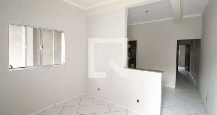 Casa para Aluguel - Bosque dos Eucaliptos, 2 Quartos,  70 m² - São José dos Campos