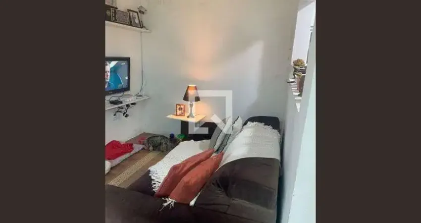 Casa para alugar na Rua Bruxelas, Niterói, Canoas