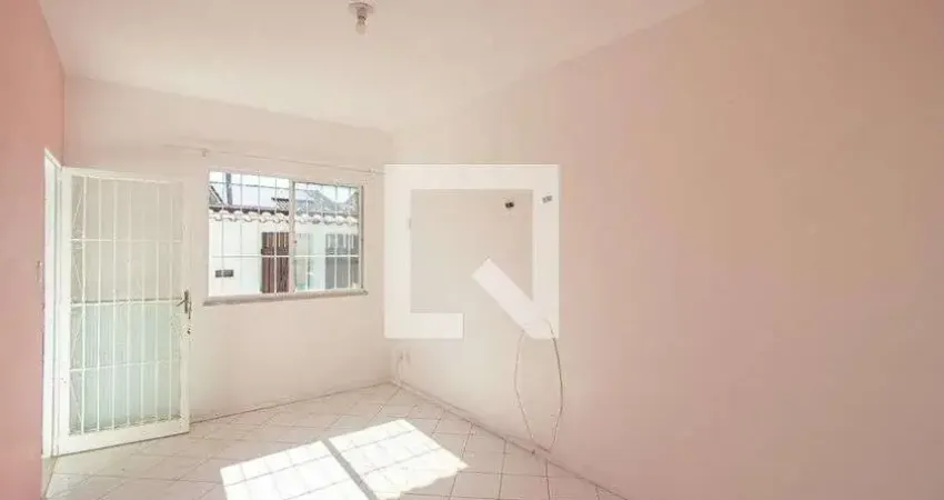 Casa para Aluguel - Campo Grande, 2 Quartos,  127 m² - Rio de Janeiro