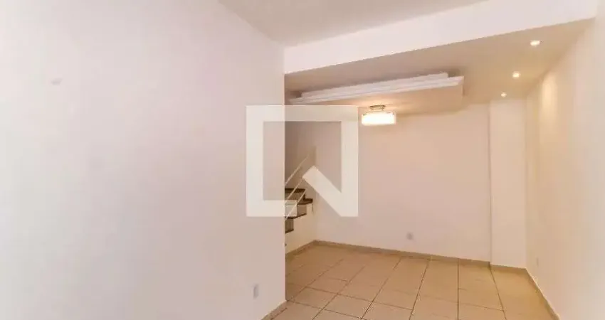 Casa para Aluguel - Piedade, 2 Quartos,  101 m² - Rio de Janeiro