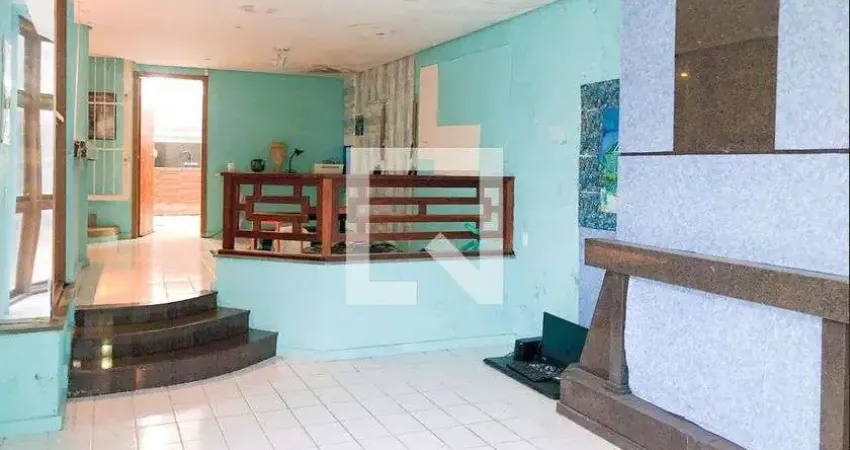 Casa para Aluguel - Chácara das Pedras , 2 Quartos,  328 m² - Porto Alegre