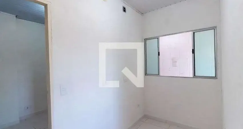 Casa com 1 quarto para alugar na Rua Goiapi, Vila Ré, São Paulo