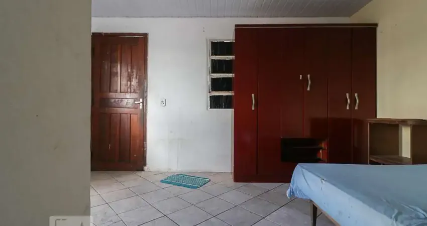 Casa para Aluguel - Bonfim, 1 Quarto,  30 m² - Belo Horizonte