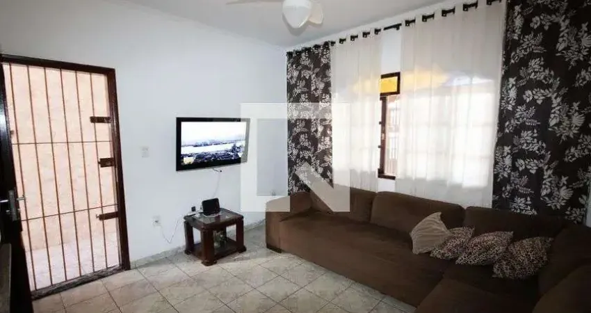Casa para Aluguel - Vila Assunção, 2 Quartos,  72 m² - Praia Grande