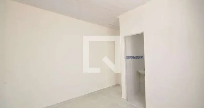 Casa para Aluguel - Vila Sabrina , 1 Quarto,  22 m² - São Paulo