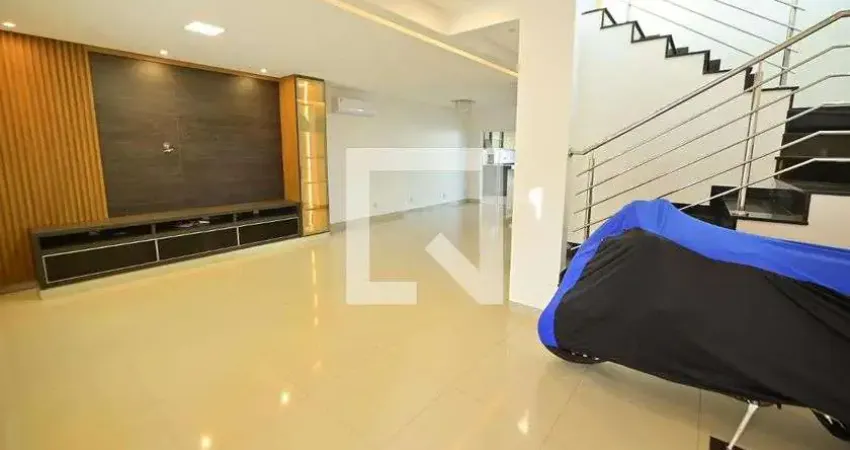 Casa para Aluguel - Parque Acalanto, 3 Quartos,  257 m² - Goiânia