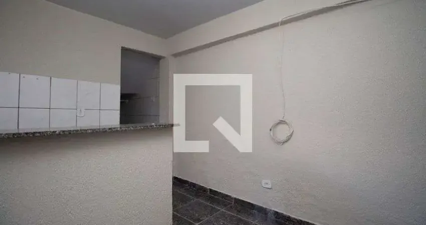 Casa para Aluguel - Ceilândia, 1 Quarto,  40 m² - Brasília