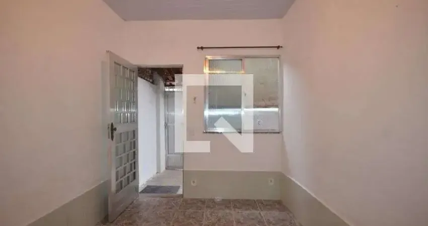 Casa para Aluguel - Marechal Hermes, 2 Quartos,  56 m² - Rio de Janeiro