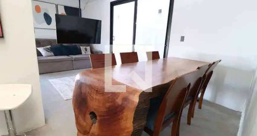 Casa para Aluguel - Patrimônio, 2 Quartos,  200 m² - Uberlândia