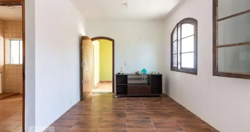 Casa com 3 quartos para alugar na Rua João Lúcio Viana, Butantã, São Paulo