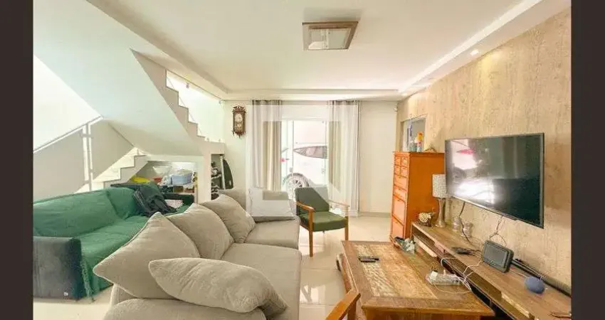 Casa para Aluguel - São João do Rio Vermelho, 4 Quartos,  247 m² - Florianópolis