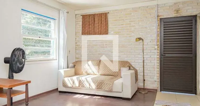Casa para Aluguel - Barra da Lagoa, 1 Quarto,  120 m² - Florianópolis