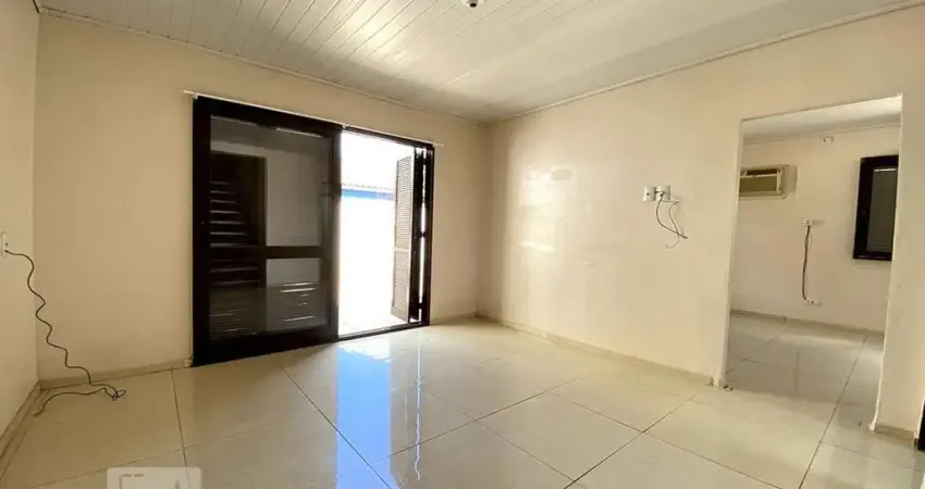 Casa para Aluguel - Duque de Caxias, 2 Quartos,  237 m² - São Leopoldo