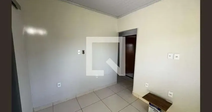 Casa para Aluguel - Samambaia, 2 Quartos,  64 m² - Brasília
