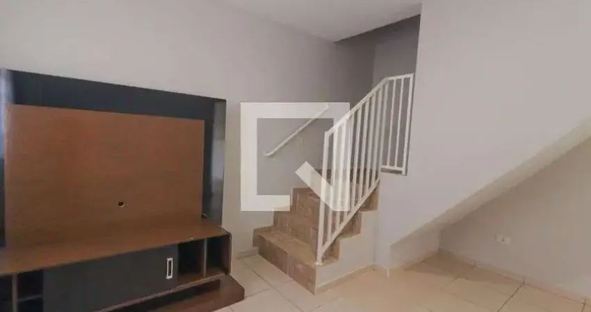 Casa com 2 quartos para alugar na Rua Alice Guimarães Pelegrini, Castanho, Jundiaí