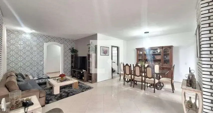 Casa com 4 quartos para alugar na Rua Visconde de Indaiatuba, Alto da Lapa, São Paulo