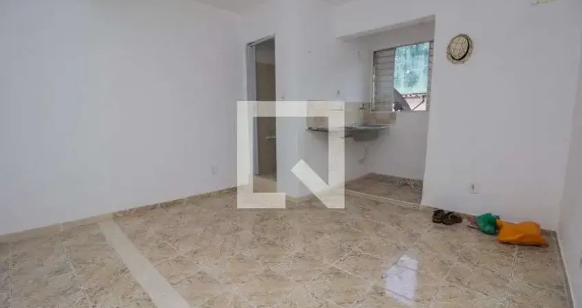 Casa com 1 quarto para alugar na Avenida Calim Eid, Artur Alvim, São Paulo