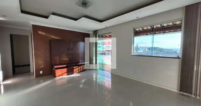 Casa com 3 quartos para alugar na Avenida Sebastião Dayrell de Lima, Centro, Betim