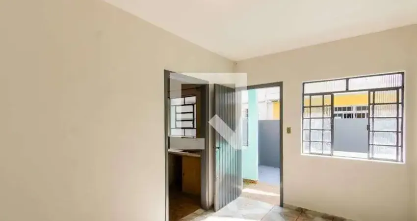 Casa com 1 quarto para alugar na Rua Miguel Garcia, Cangaíba, São Paulo