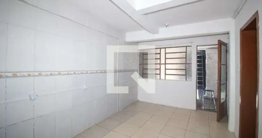 Casa com 2 quartos para alugar na Rua Reverendo Lauro Borba da Silva, Vila Nova, Porto Alegre