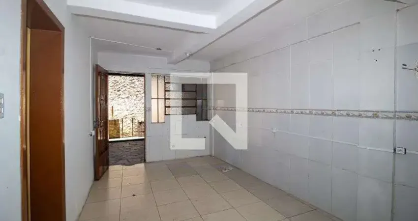 Casa com 2 quartos para alugar na Rua Reverendo Lauro Borba da Silva, Vila Nova, Porto Alegre
